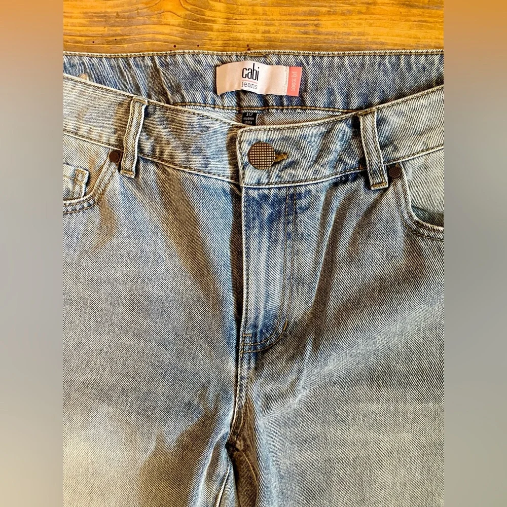 Cabi 100% Boyfriend Distressed Jeans NWOT - Picture 2 of 7